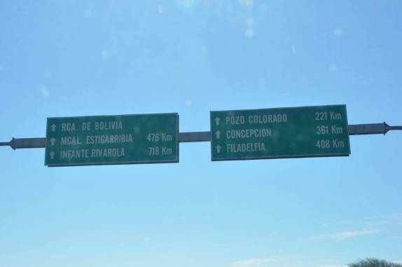 Rumo à Bolívia, quase 800 km à frente. Nosso objetivo hoje foi a cidade de Filadelfia (na saída de Asunción - Paraguai)